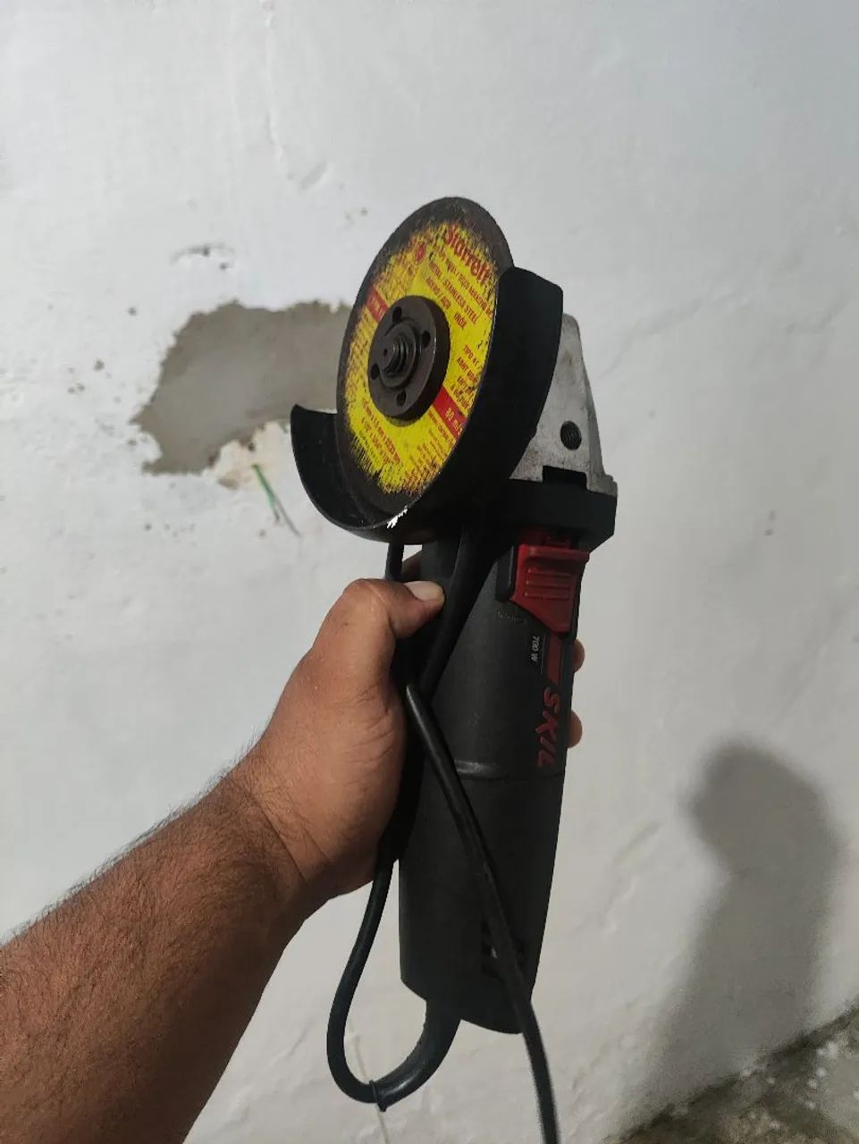 Esmerilhadeira Angular e furadeira - Foto 3