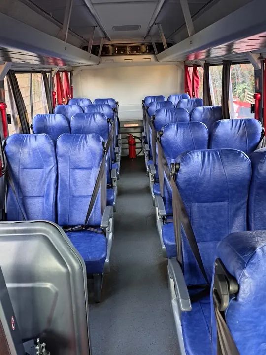 Micro-ônibus 4X4 impecável - Foto 9