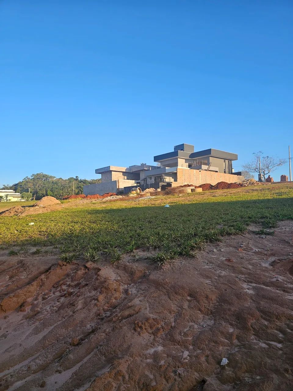 Vende-se Lindo Lote 450m² Ninho Verde 2