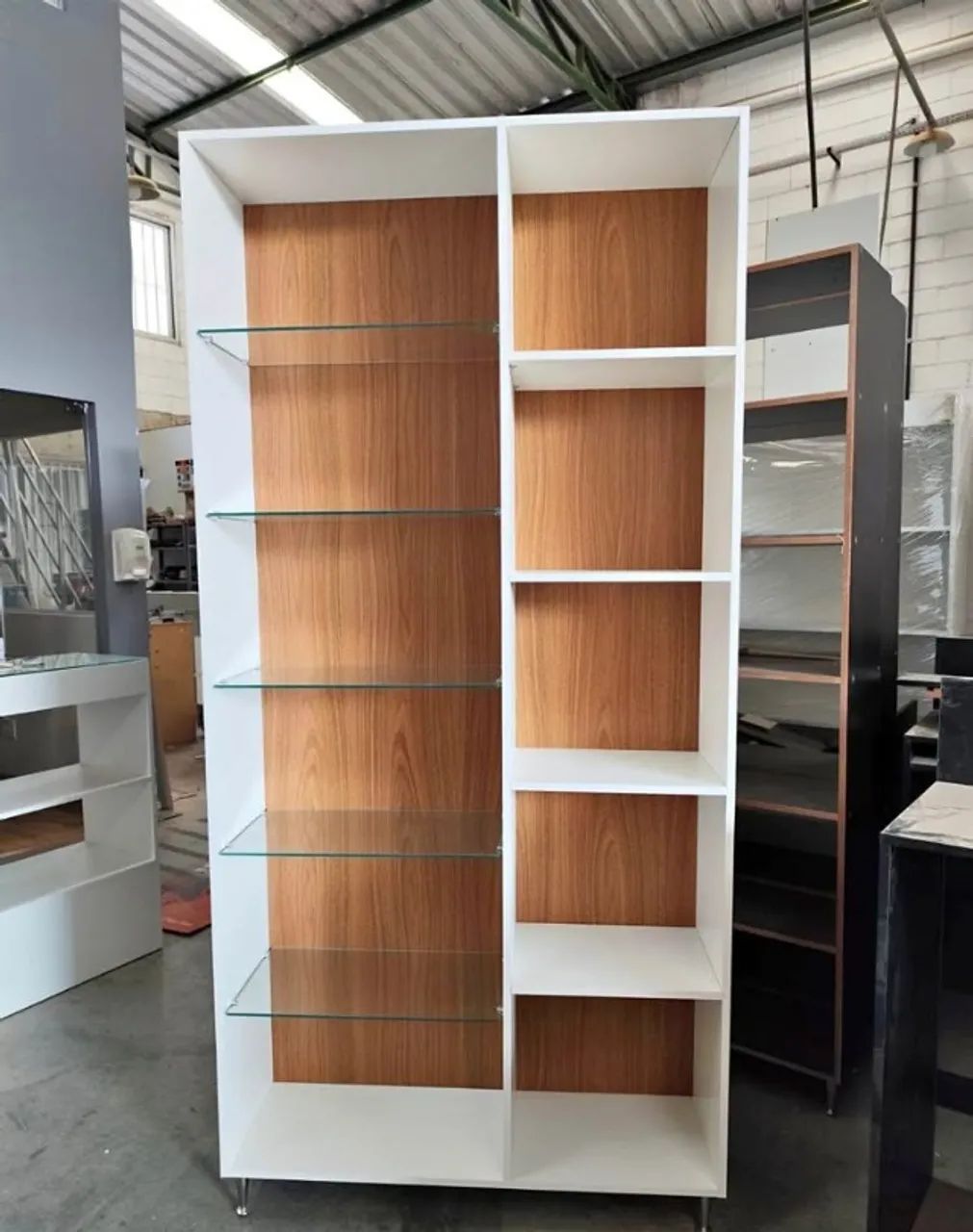Estante expositora com pe de inox  - Fabricamos sob encomenda 