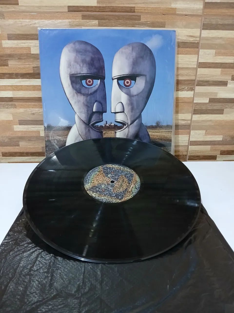 Disco de Vinil Pink Floyd Division Bell Importado  - Foto 2