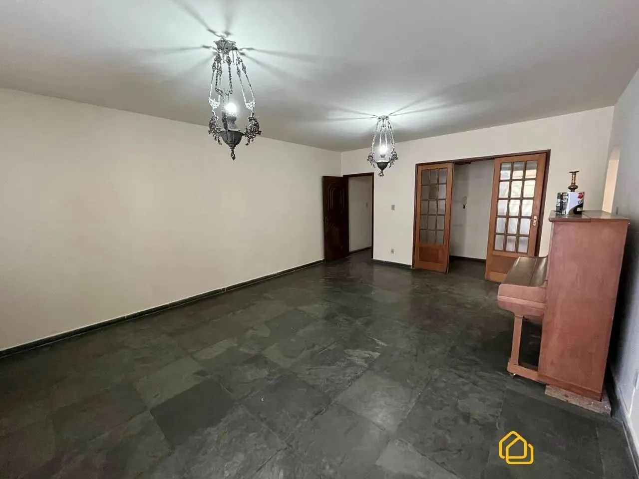 Excelente casa para locação para fins comerciais ou residenciais - Foto 2
