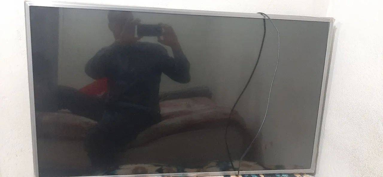 Selling 43-inch LG Smart TV with Bluetooth64573484195970120