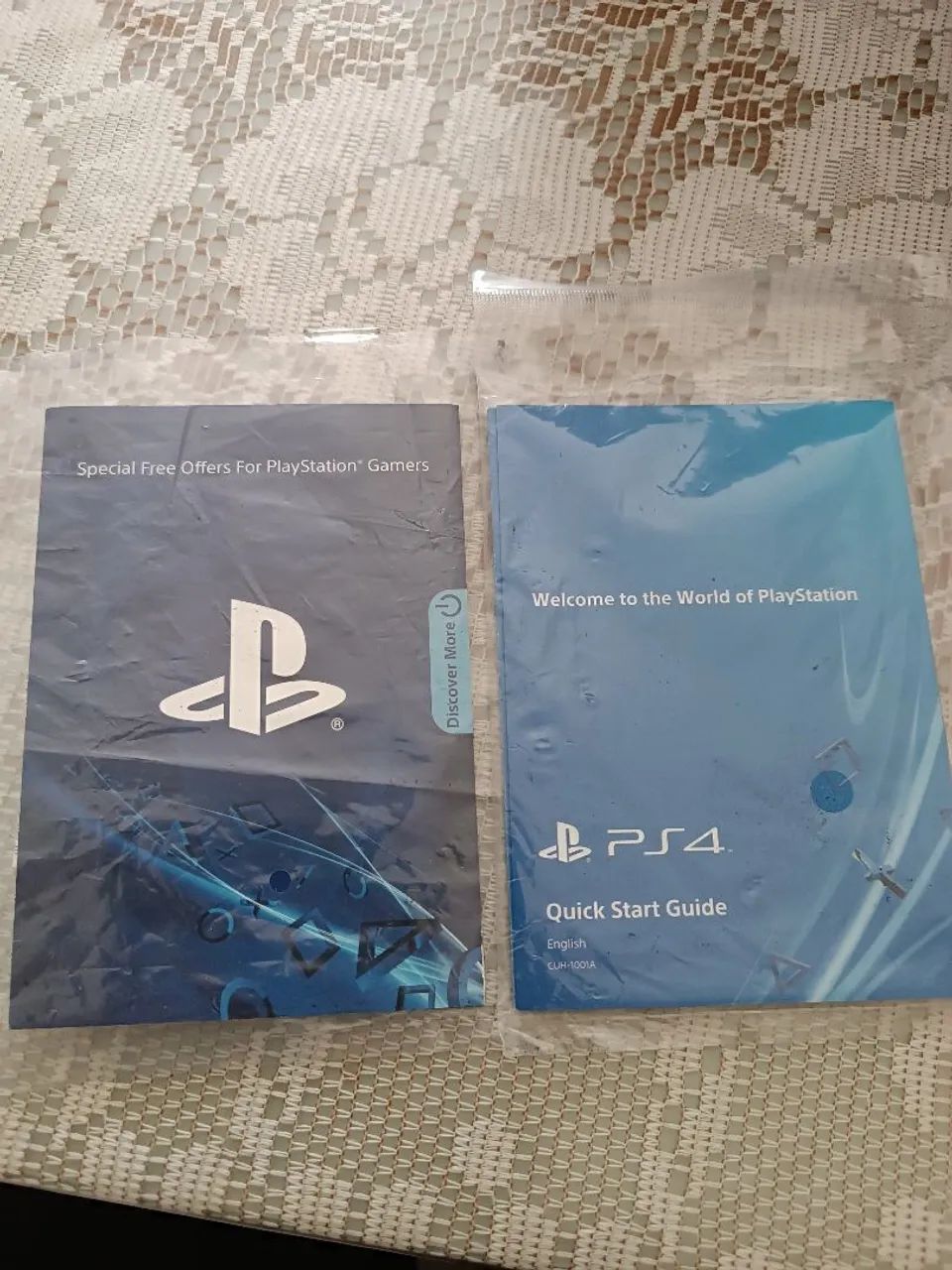 PS4 500GB COM 2 CONTROLES ORIGINAIS NA CAIXA COM MANUAL, 1 JOGO THE LAST OF US II - Foto 4