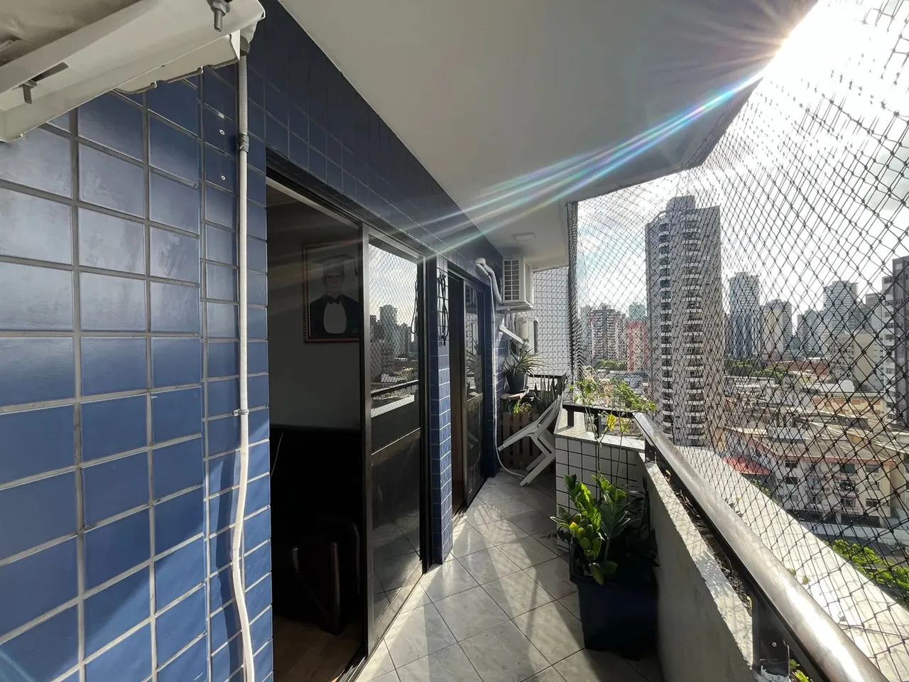RC-VENDE-SE APT NO ED.BLUMENAU,3 SUÍTES 2 VGS SOLTAS