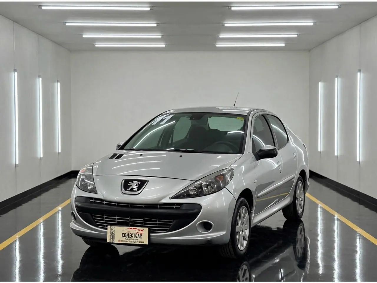 Peugeot 207 207 XR 1.4 FLEX 8V 5P 2011