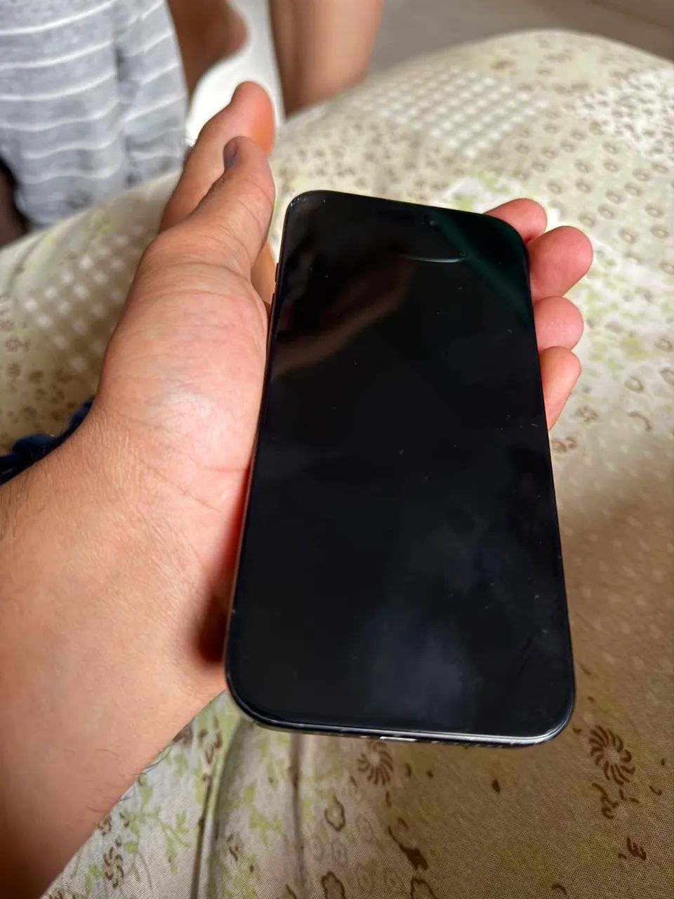 iPhone 15 pro 256 - Foto 2