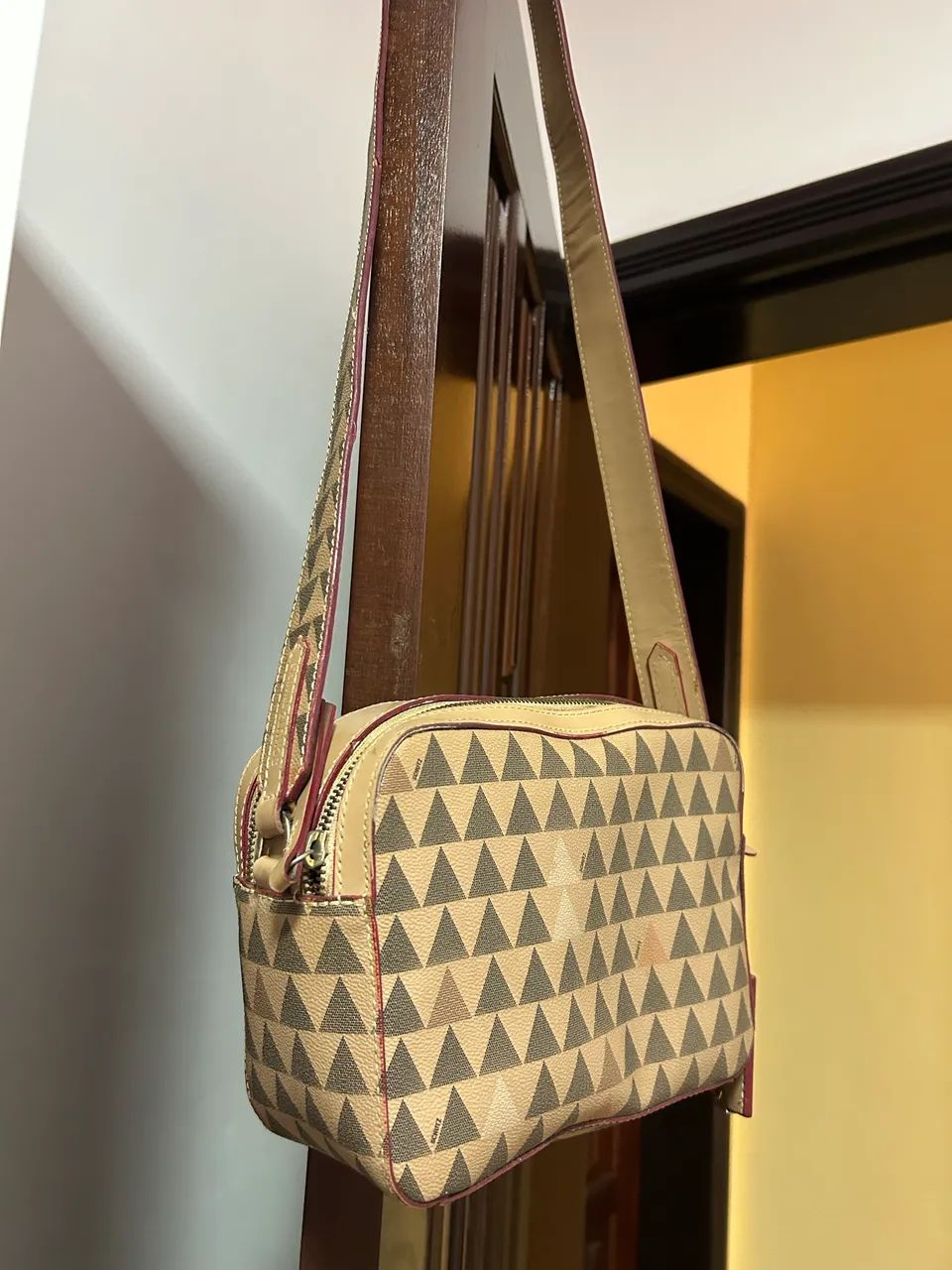 VENDO BOLSA TRIANGULAR SCHÜTZ ORIGINAL