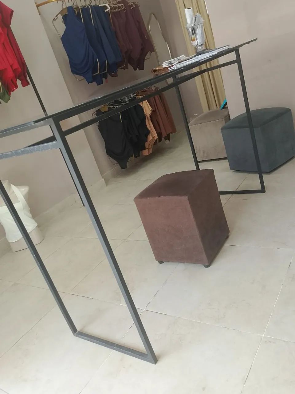 Mesa metalon e vidro 1 metro e meio 