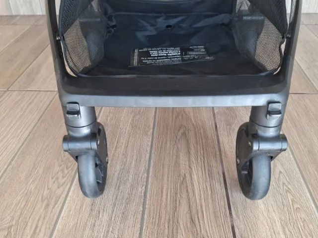 Carrinho Maxi-Cosi Eva Essential Black - Muito Conservado - Foto 5