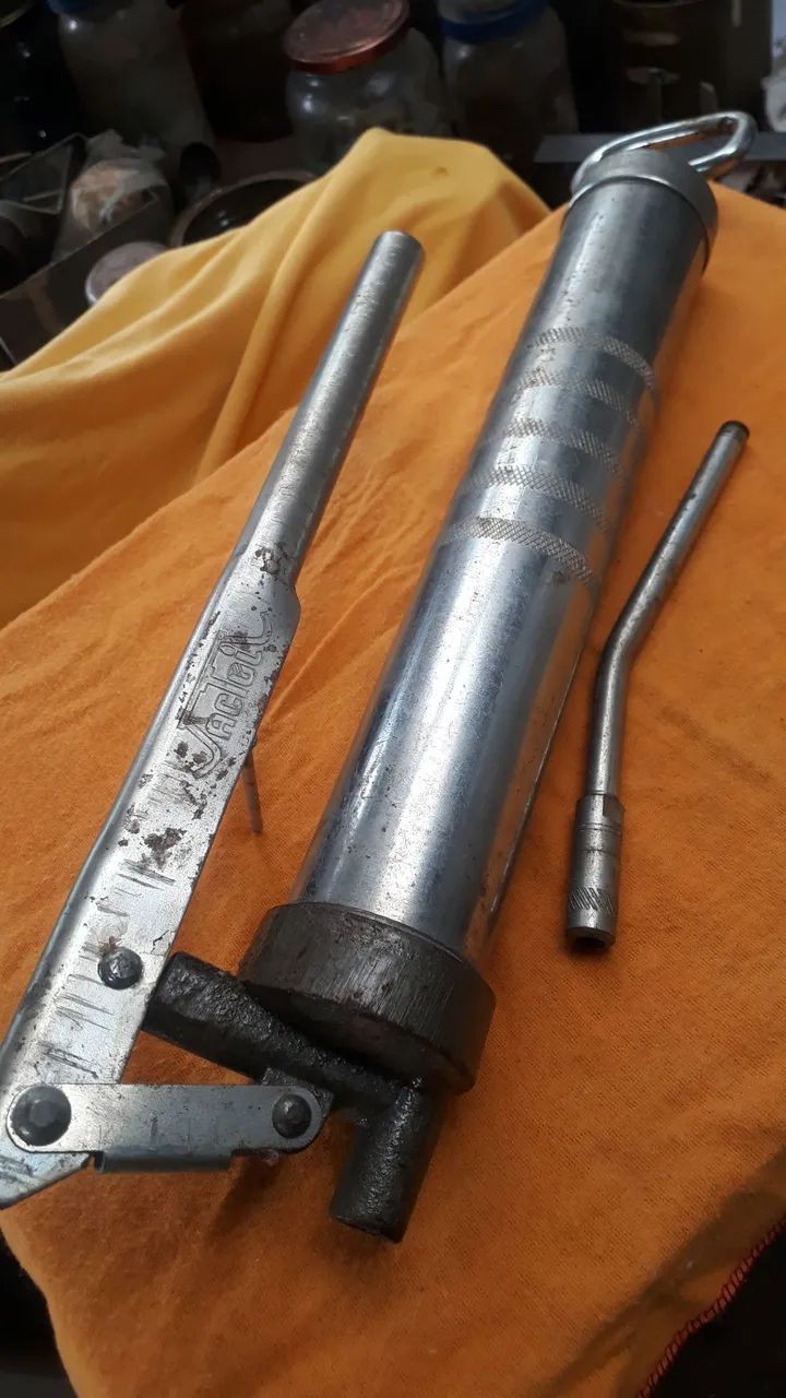 Engraxadeira bomba de graxa