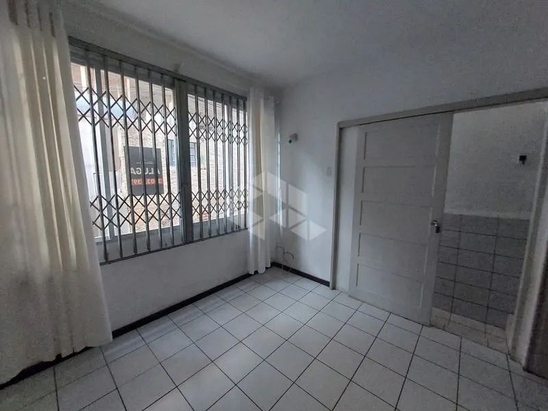 Casa para Alugar de 2 Quartos e 55m² no Centro, Florianópolis - Foto 4