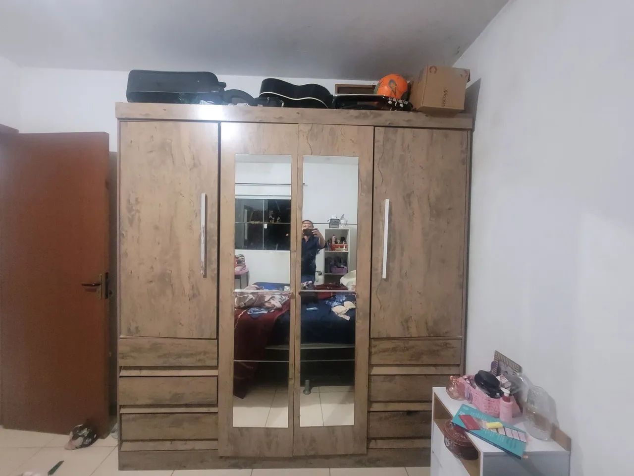 Guarda roupa 6 portas