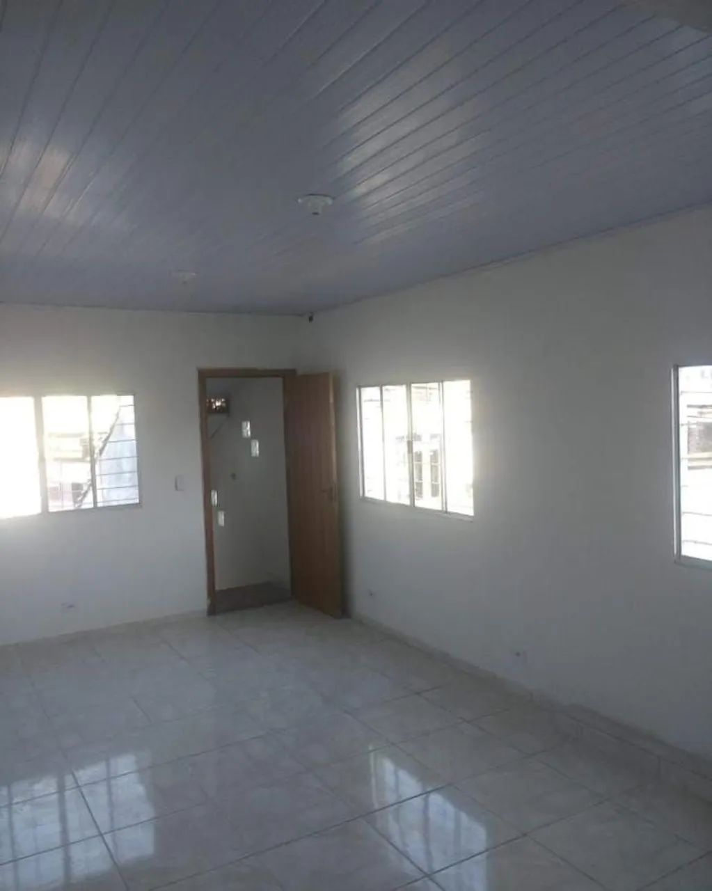 Alugo sala comercial (altos)