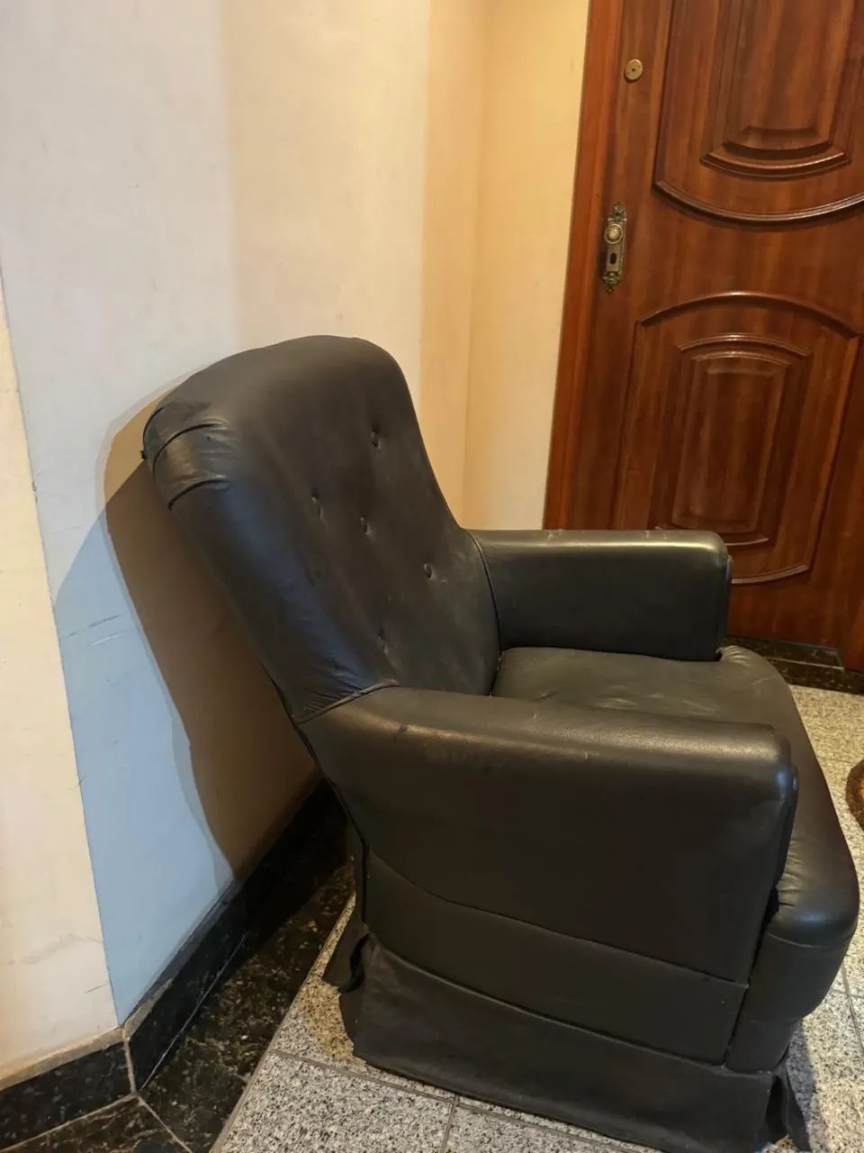 Cadeira do Papai Preta - Confortável e Conservada! - Foto 2