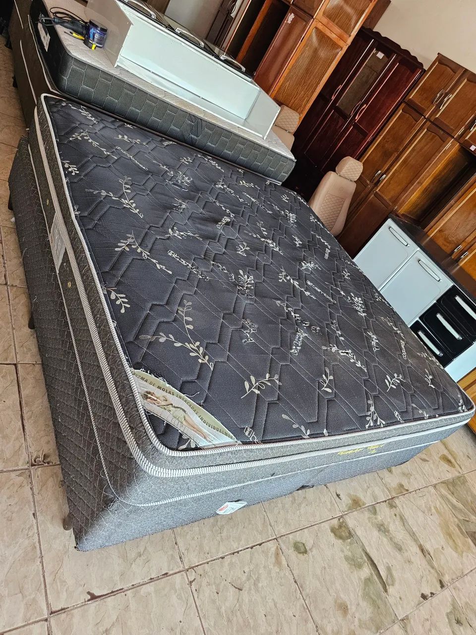 Cama box King usada Molas ensacada  - Foto 5