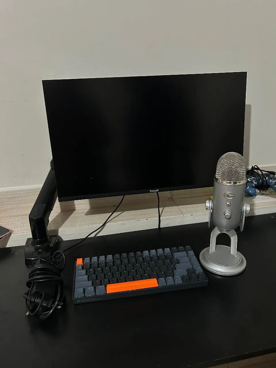 Monitor Target 27' 