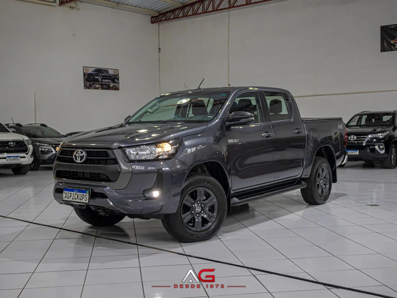 Toyota Hilux CD SR 4x4 2.8 TDI Diesel Aut., foto 1 de 19