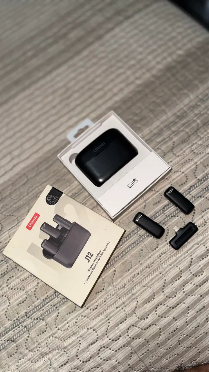 LAPELA MICROFONE ULANZI J12