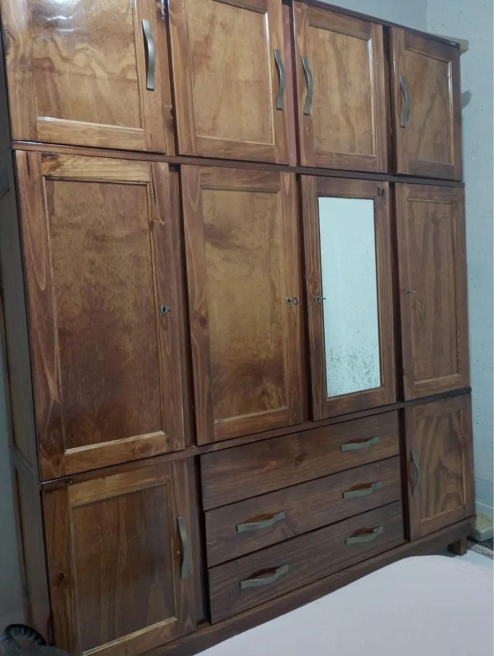 Guarda Roupa de Madeira 