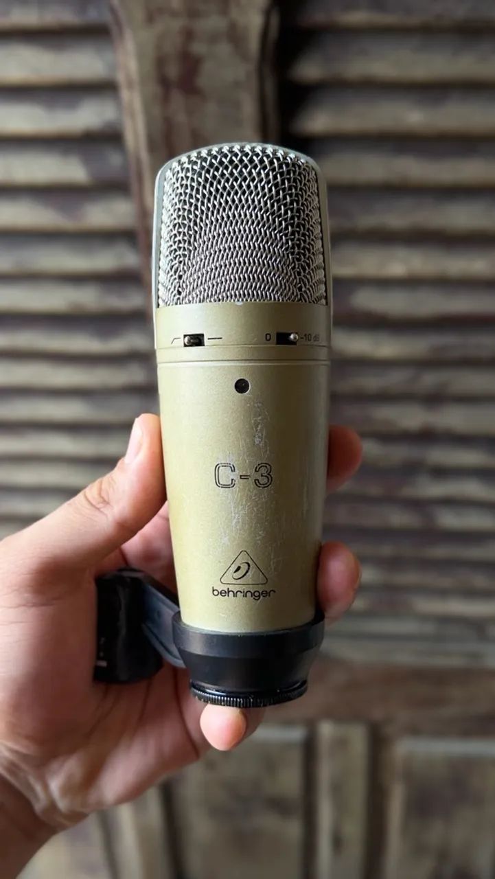 Microfone de studio beringher c3
