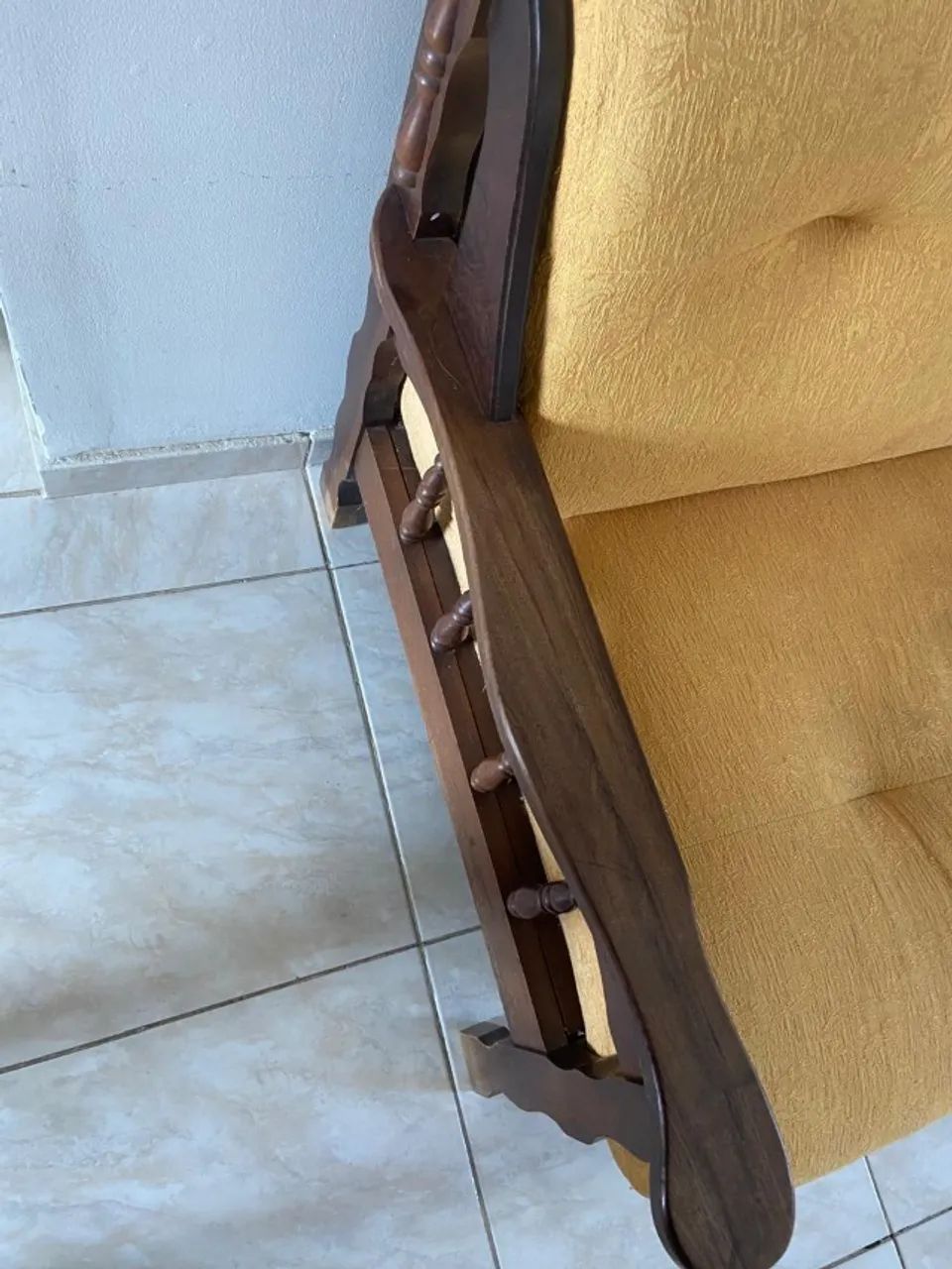 Sofá e poltronas em madeira maciça - Foto 2