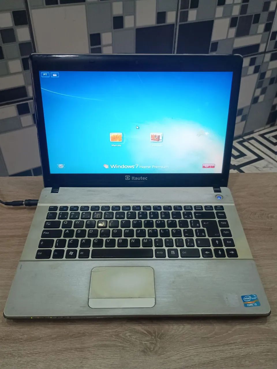 Notebook Itautec para retirar peças 