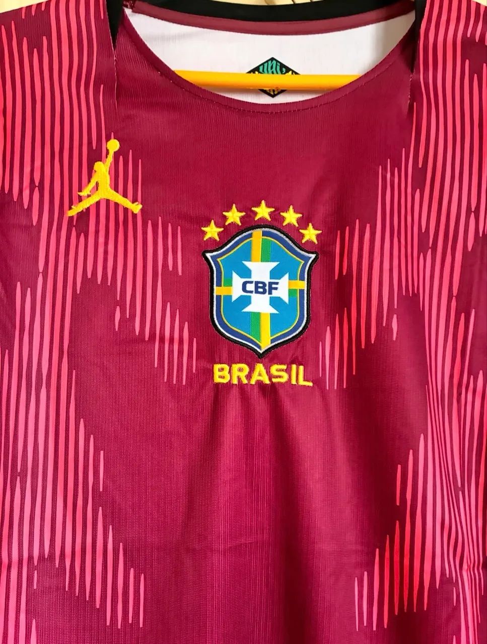 Camisa vermelha do Brasil - Foto 2