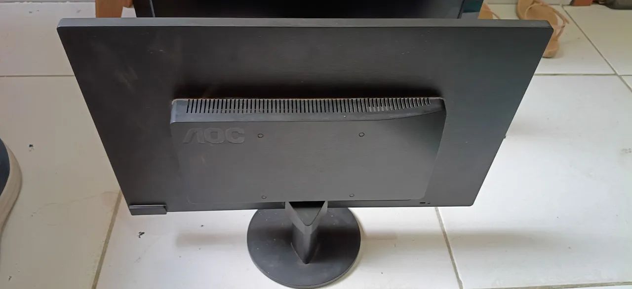 Monitores AOC e Philips  - Foto 5
