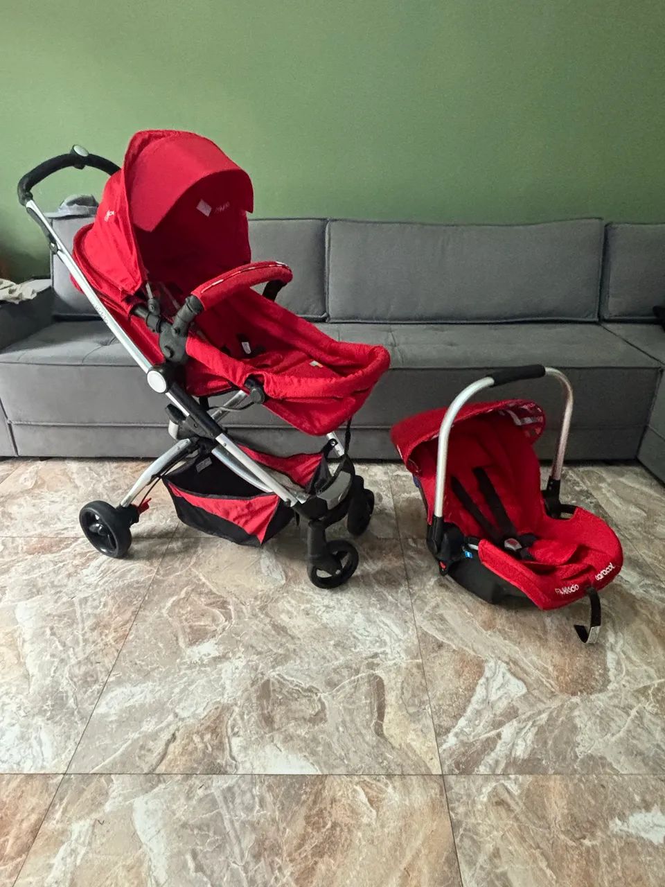 Carrinho de Bebê Travel System Eclipse + Bebê Conforto Kiddo