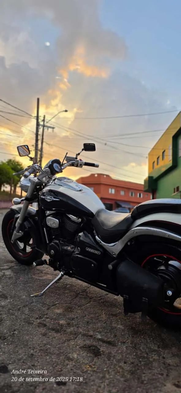 Suzuki Boulevard M800 - Foto 2