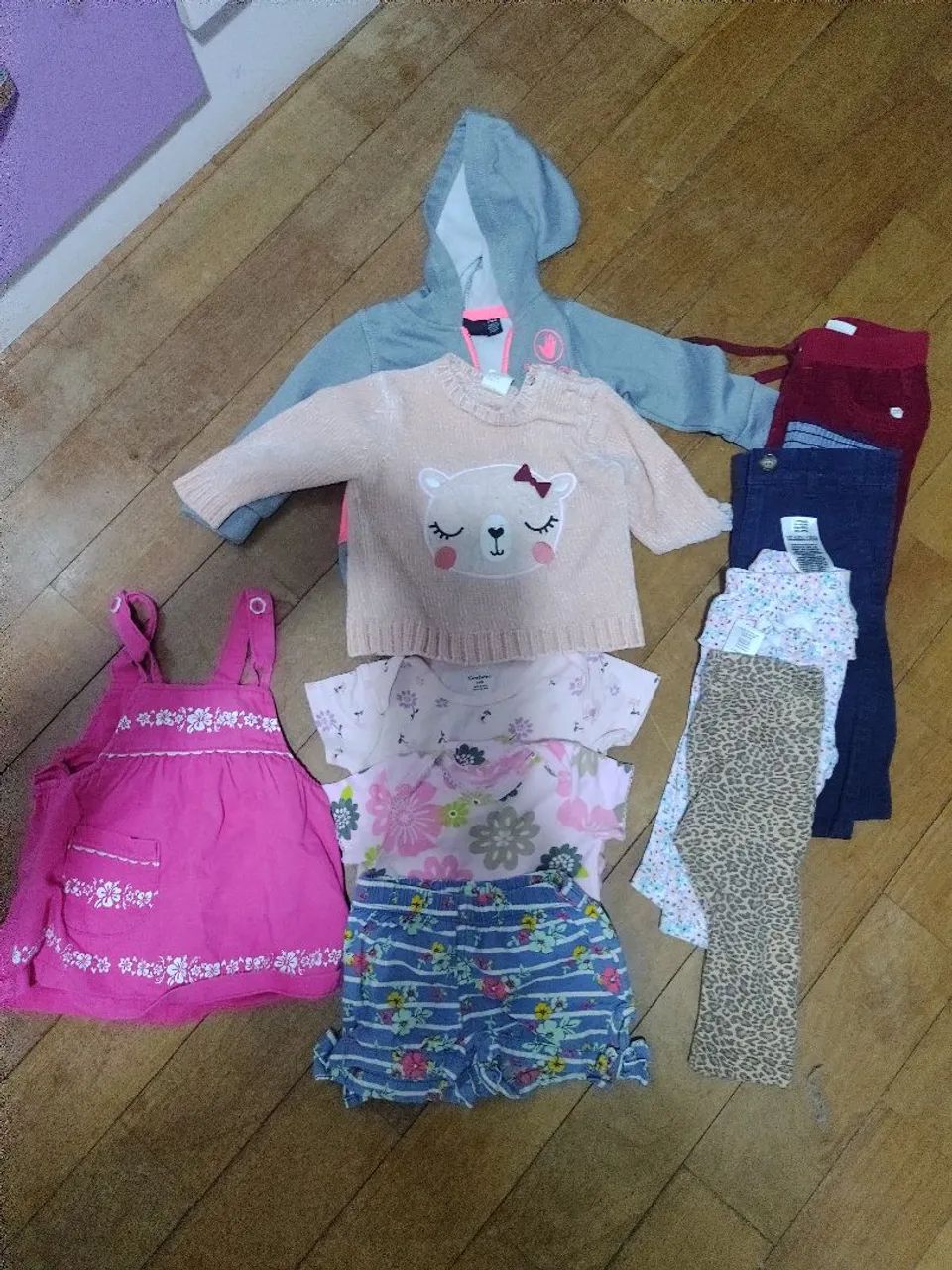 Lotinho de marcas Carters,Tommy, teddy boom , para menina tamanho 3 meses 