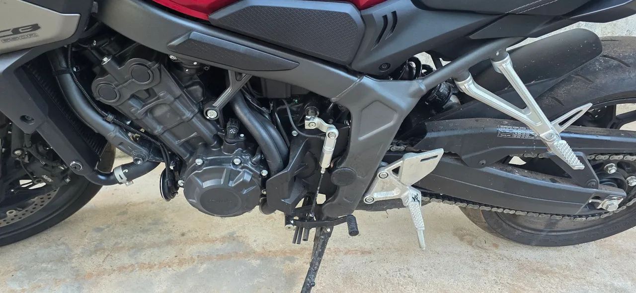 CB 650R E-CLUTCH 2026 - Foto 3