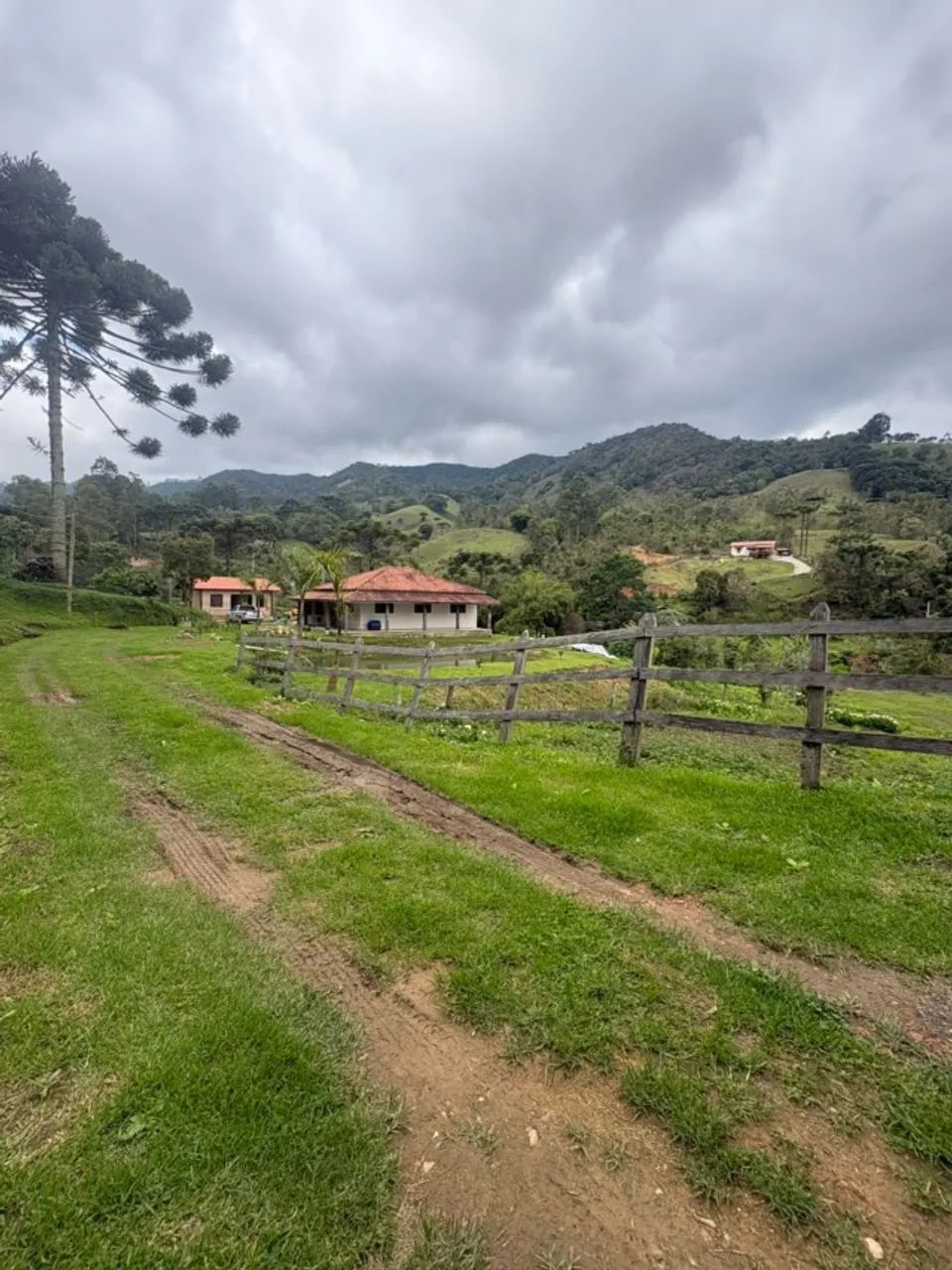 Chácara completa com lago em terreno de 3.800m² - Foto 2