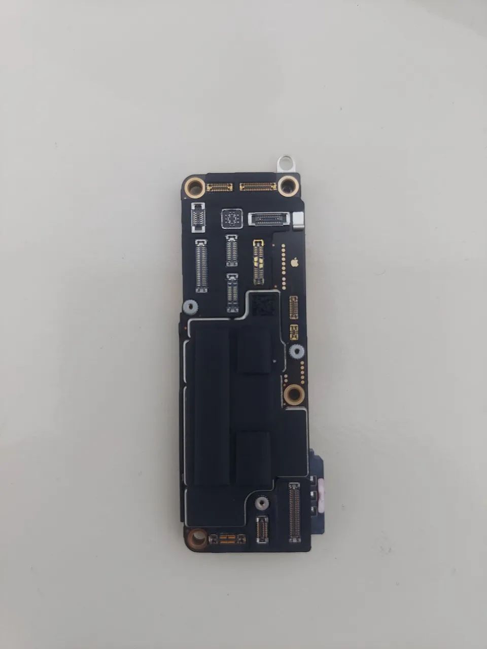 Placa iPhone 16 Pro imei limpo 