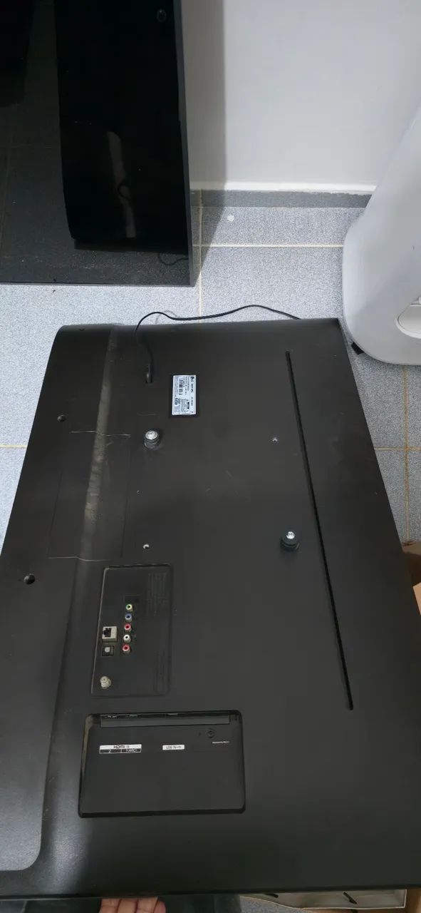Duas TVs smart (Leia a descrição) - Foto 2