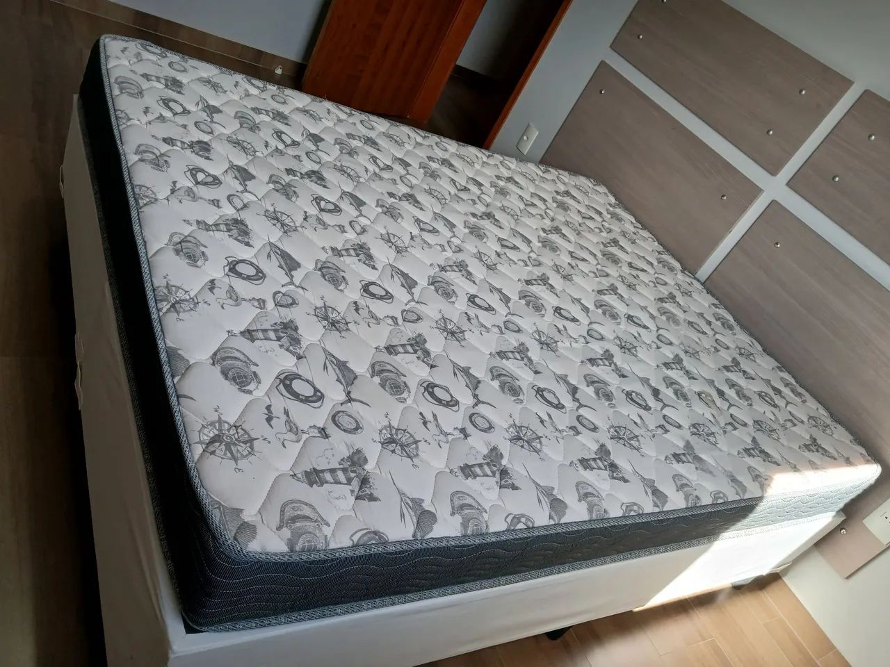 VENDO COLCHÃO DE CASAL QUEEN SIZE  - Foto 2
