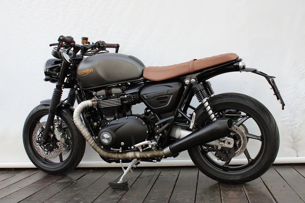 TRIUMPH SPEED TWIN - Foto 4