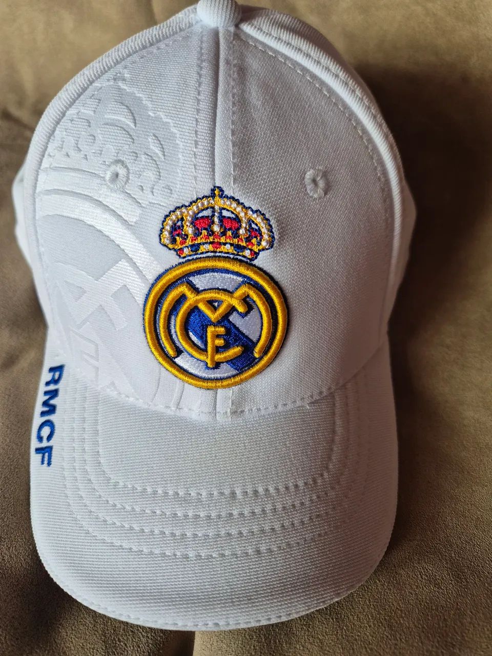Boné original Real Madrid - branco, nunca usado