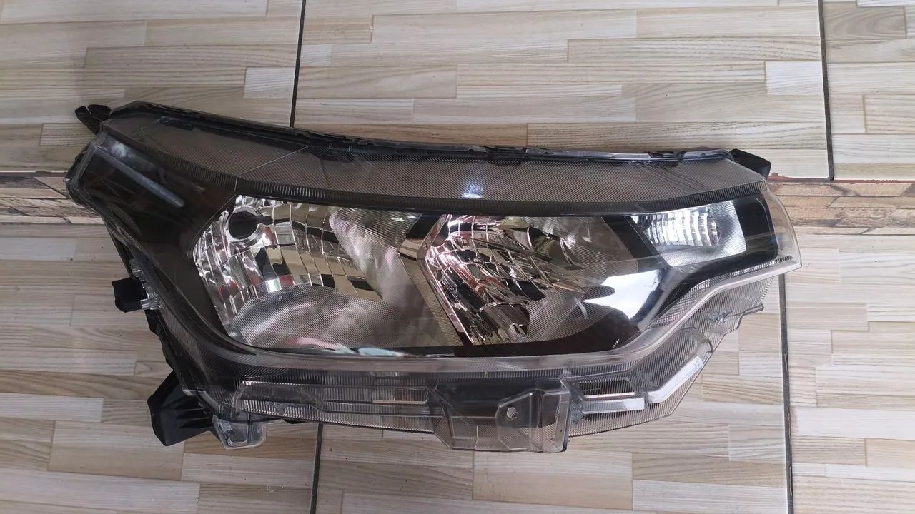 Farol S10 