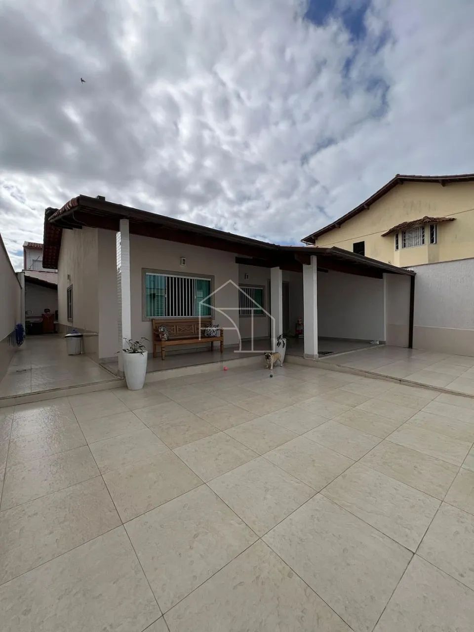 Casa Linear em Morada de Laranjeiras - Porteira fechada