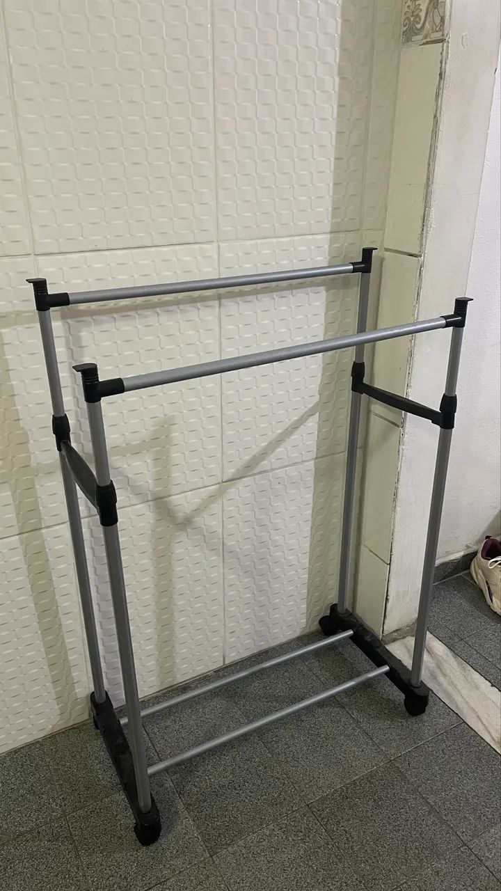 Cabideiro ajustável 