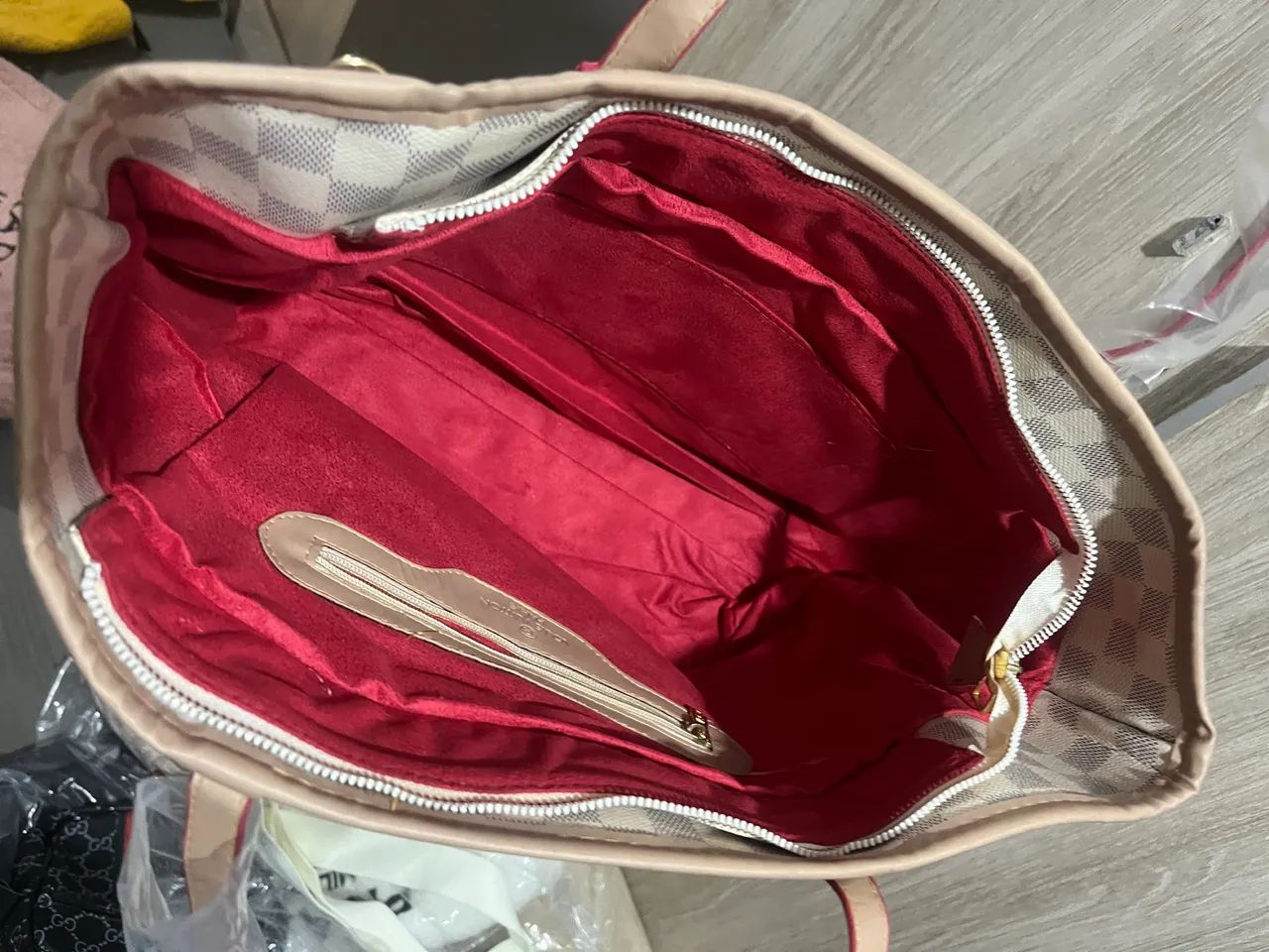 Bolsa louis vuittom nova com mini bolsa de brinde!  - Foto 2