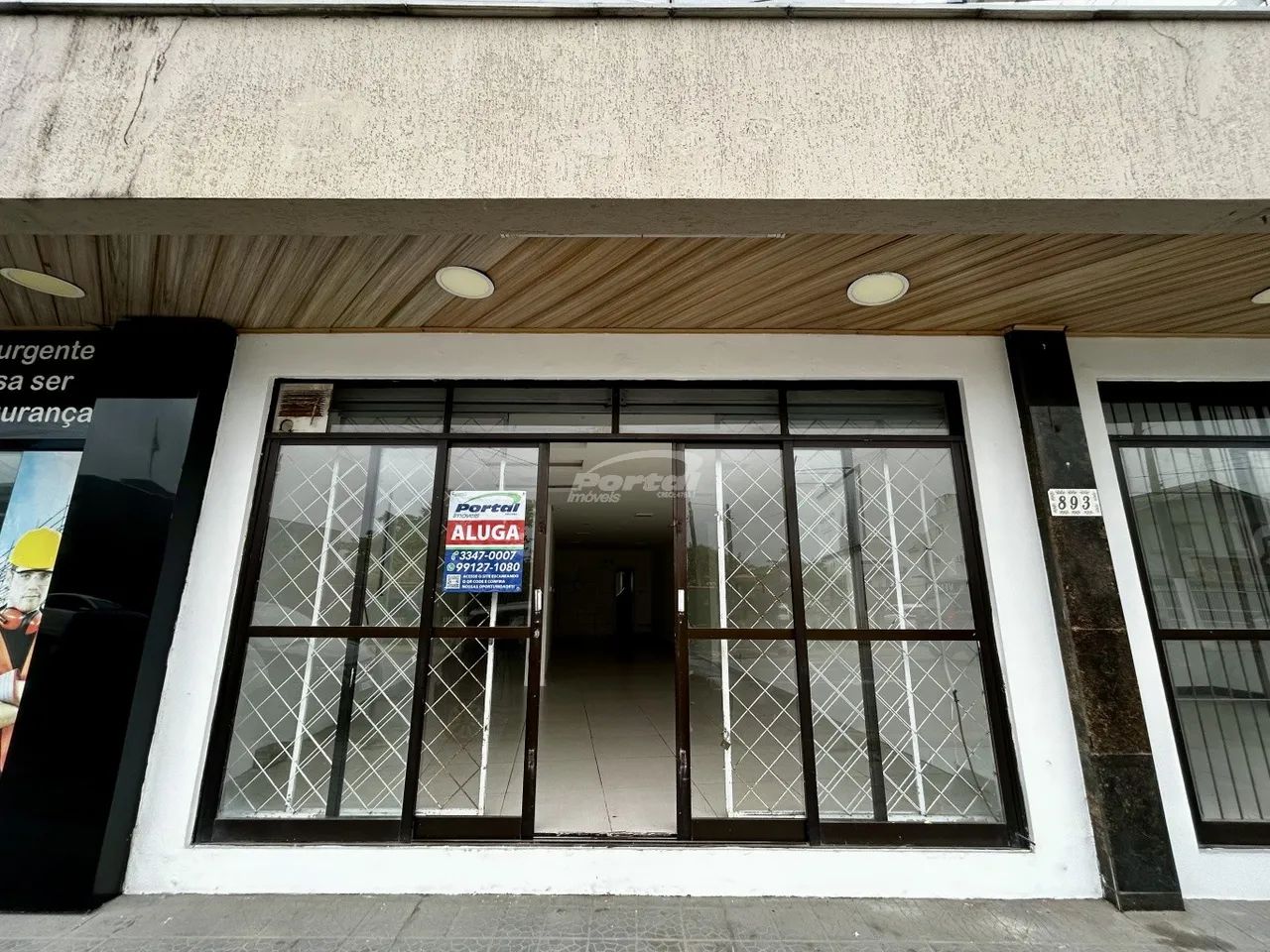 Loja térrea com aproximadamente 70m² no bairro Centro - Balneário Piçarras/SC (Cód. 21438) - Foto 2