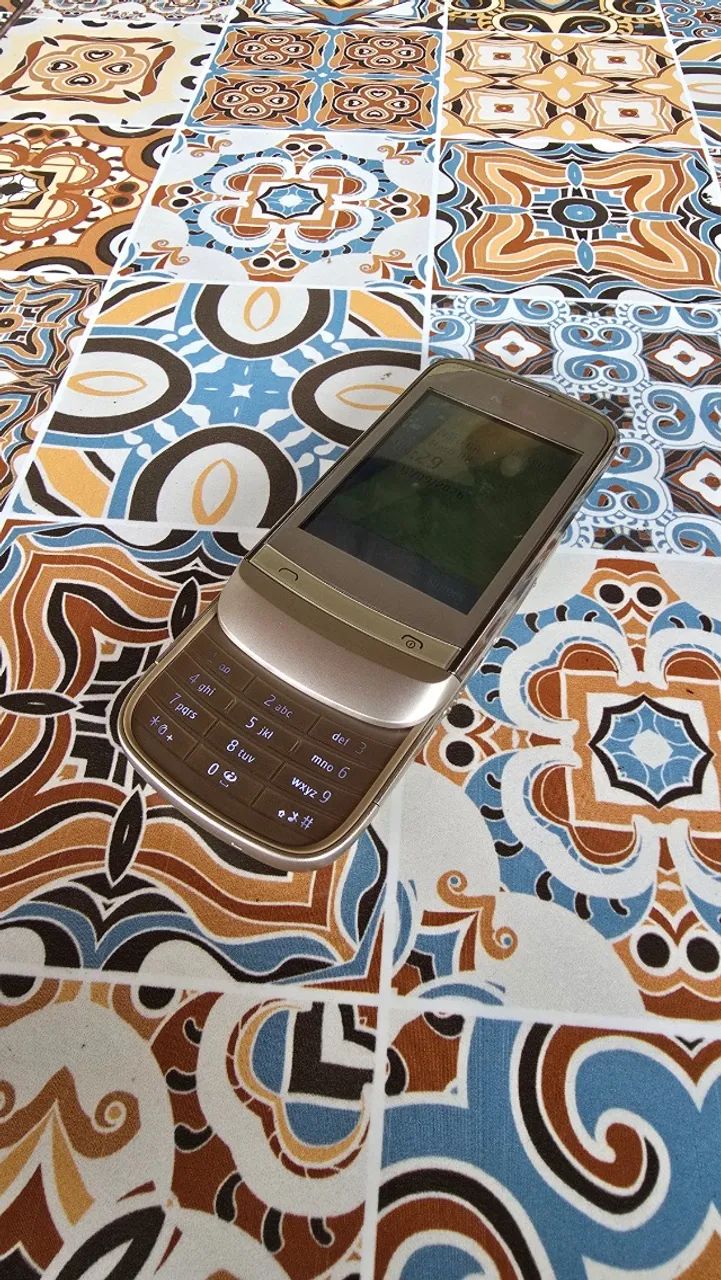 Nokia C2-06 Impecável para Colecionadores - Foto 3