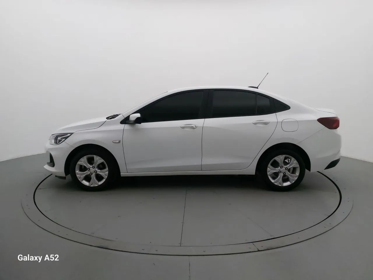 Chevrolet Onix Plus LTZ 1.0 12V TB Flex Mec. 4P, foto 2 de 18