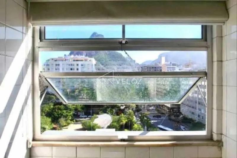 Apartamento - / Residencial / Leblon