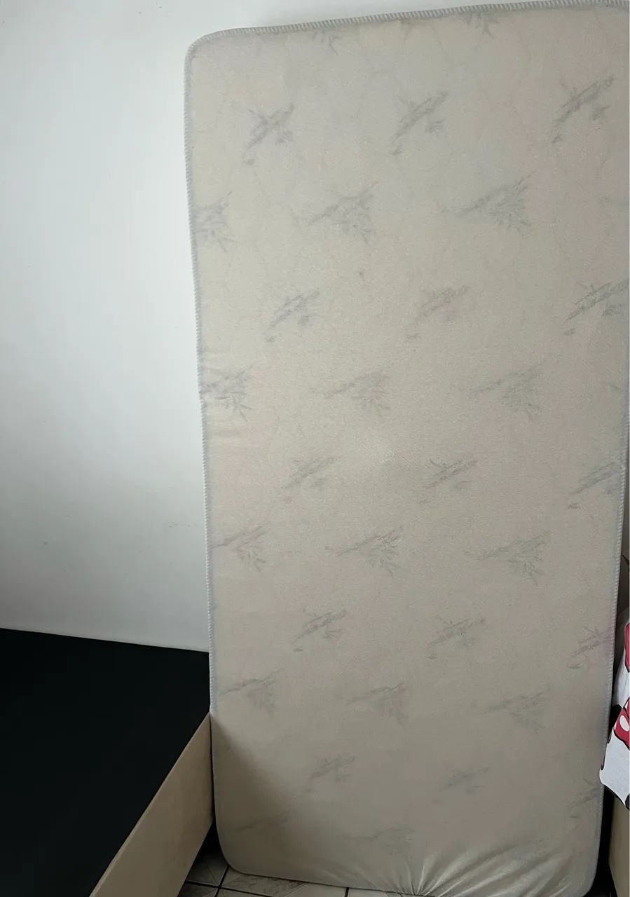 Vendo cama solteiro 