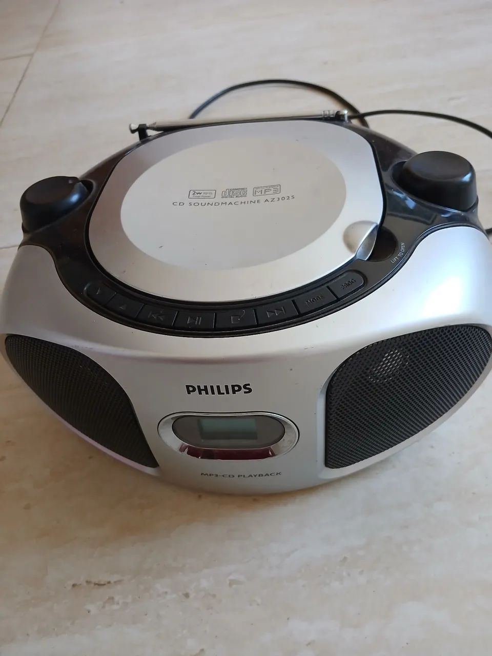 Aparelho de som Philips.