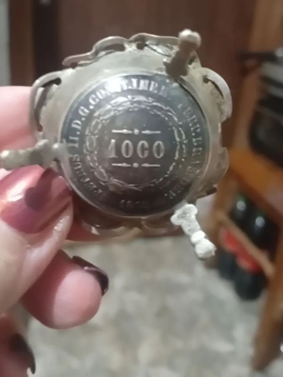 moeda 1858... prata ... enfeite ... antiguidade e histórica.